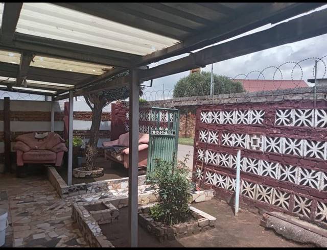 2 BEDROOM HOUSE FOR SALE IN DHLAMINI